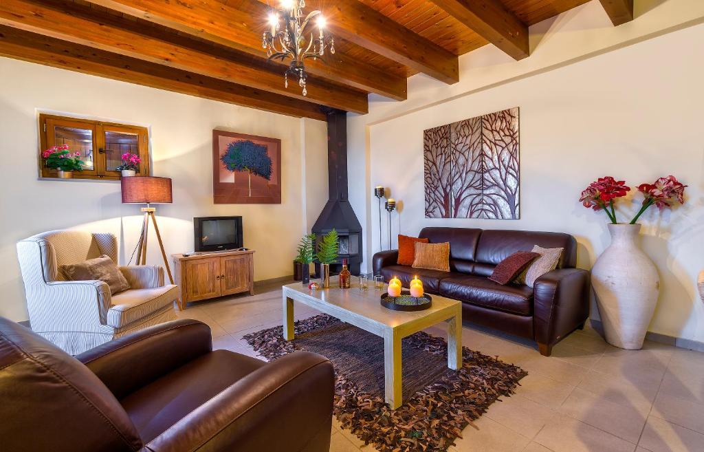 Apirathes Residence Zourva Room photo